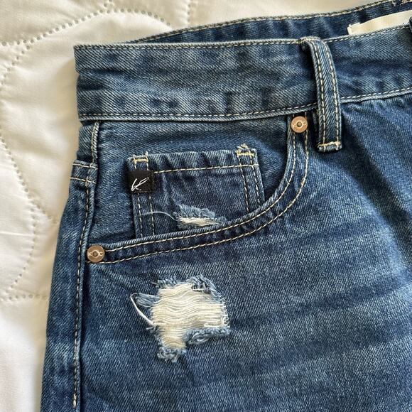 KanCan Distressed Cutoff Shorts Size 7/27 - Picture 5 of 10